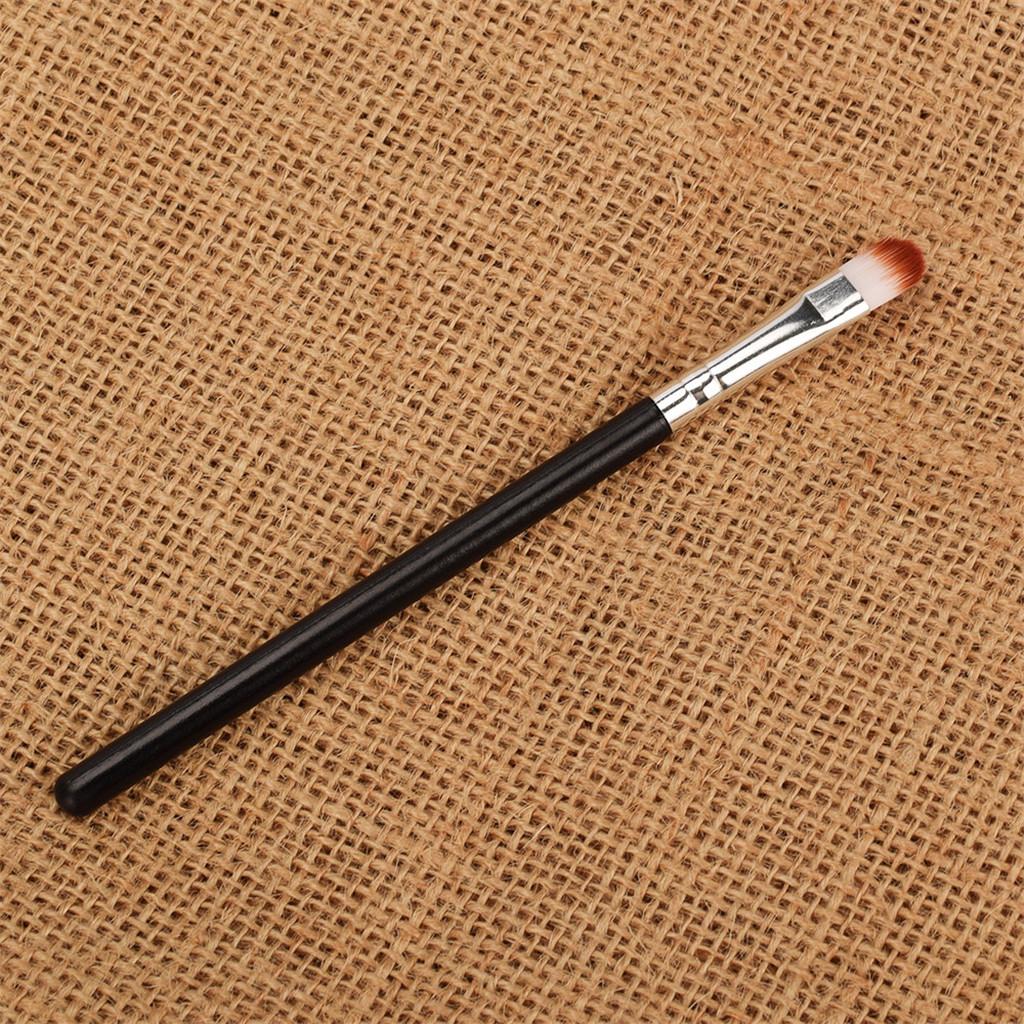 Eyeshadow Applicator Fluffy Ey - X Beauty Makeup recension och pris